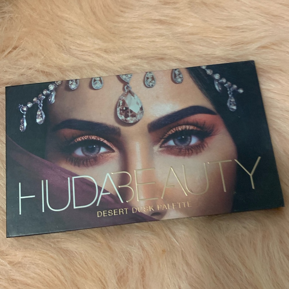 HUDA BEAUTY | dessert dusk